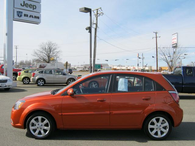 Kia Rio 2010 photo 1