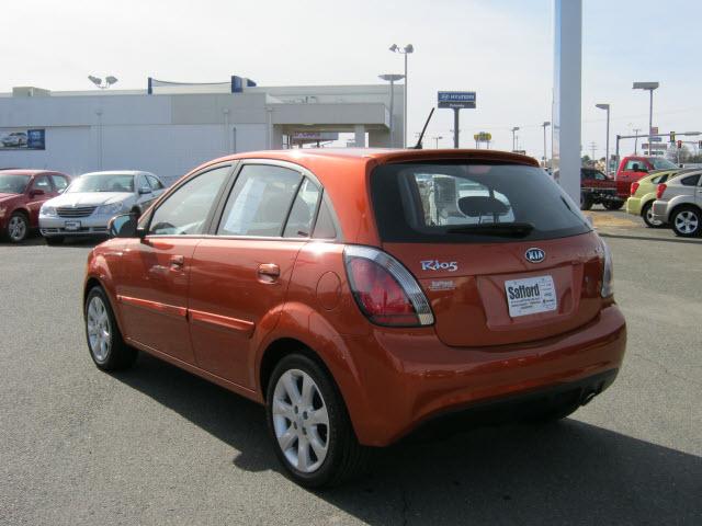 Kia Rio 2010 photo 2