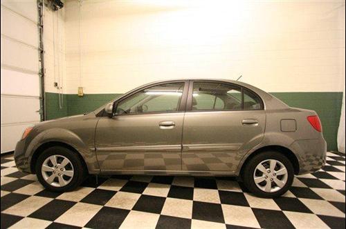 Kia Rio 2010 photo 2