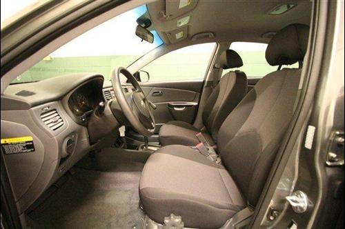 Kia Rio 2010 photo 4