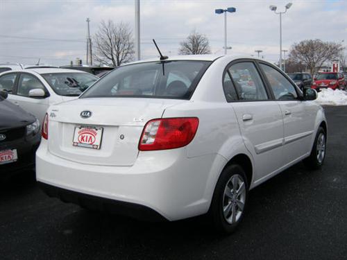 Kia Rio 2010 photo 1