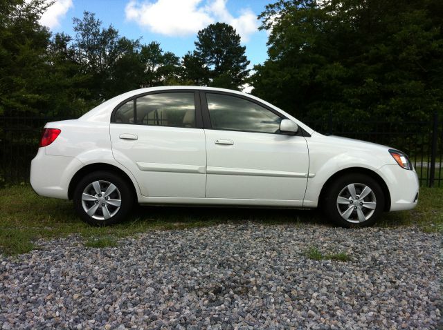 Kia Rio 2010 photo 2