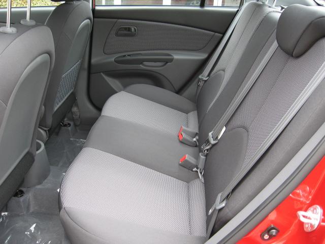 Kia Rio 2010 photo 1