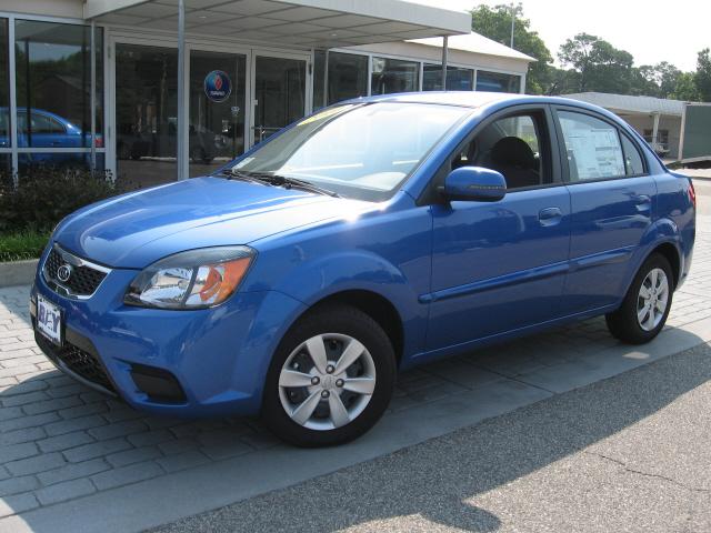 Kia Rio Elk Conversion Van Sedan