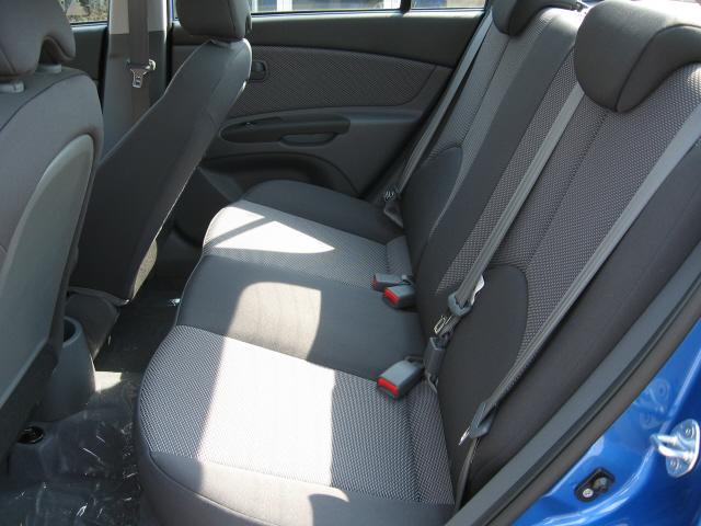 Kia Rio 2010 photo 3