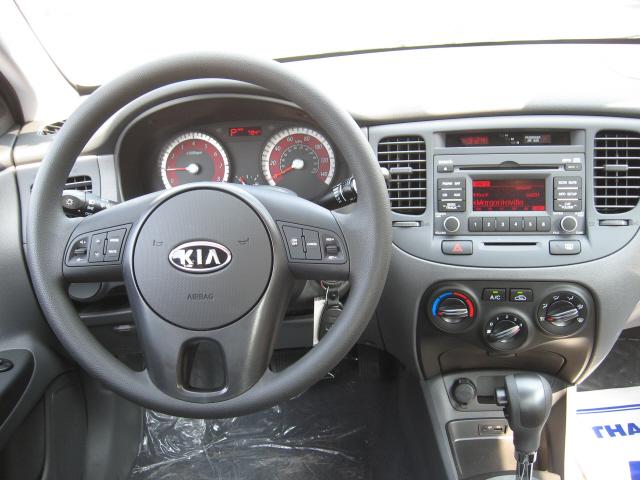 Kia Rio 2010 photo 4