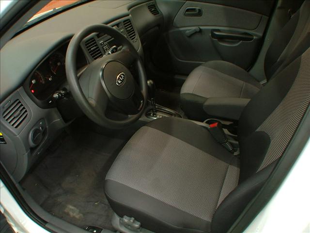 Kia Rio 2010 photo 2