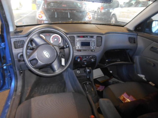 Kia Rio 2010 photo 2