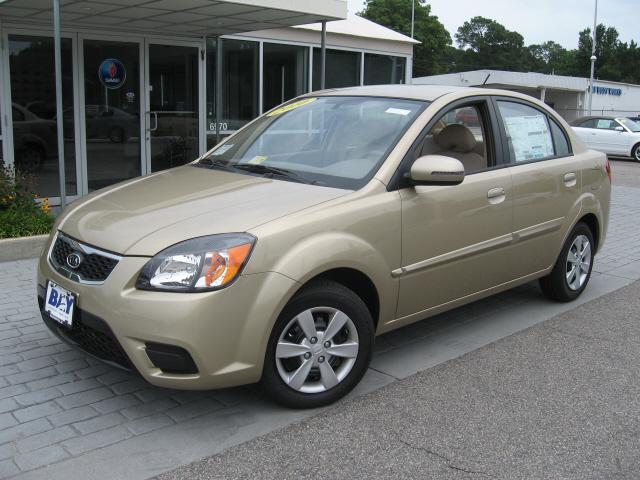 Kia Rio Elk Conversion Van Sedan