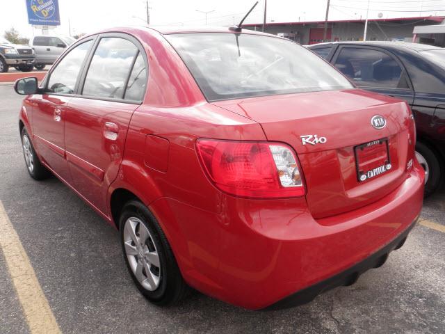 Kia Rio 2010 photo 1