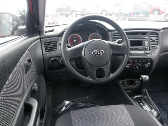 Kia Rio 2010 photo 2