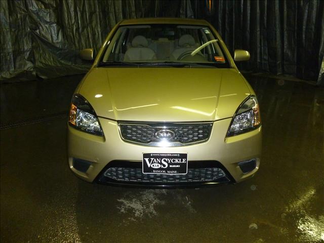 Kia Rio Elk Conversion Van Sedan