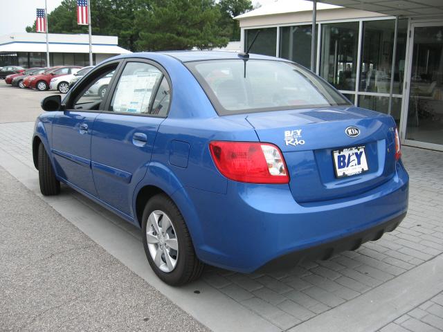 Kia Rio Elk Conversion Van Sedan