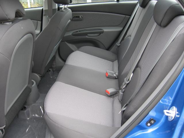 Kia Rio 2010 photo 2