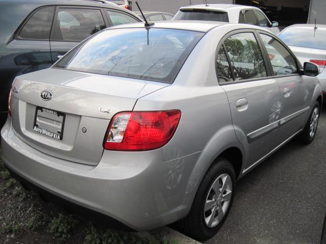 Kia Rio 2010 photo 1
