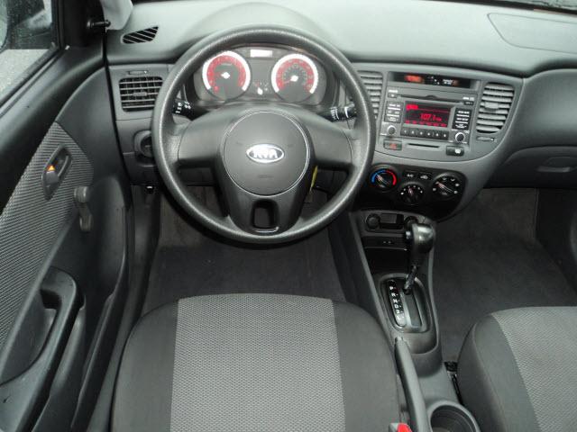 Kia Rio 2010 photo 3
