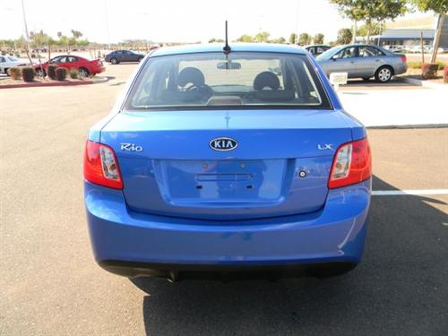 Kia Rio 2010 photo 3
