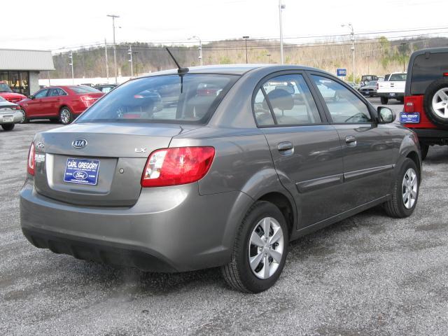 Kia Rio 2010 photo 1