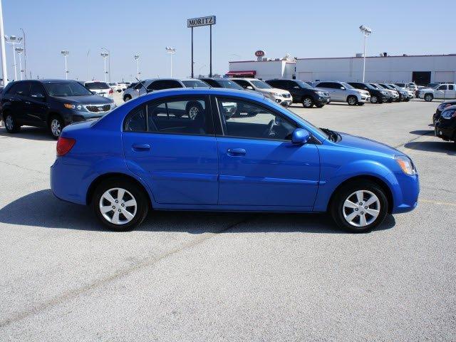 Kia Rio 2010 photo 1