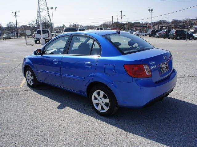 Kia Rio 2010 photo 4