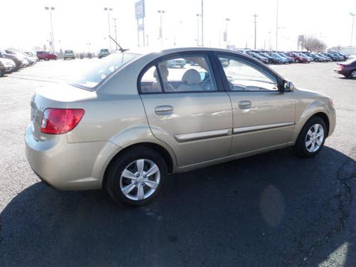 Kia Rio 2010 photo 1