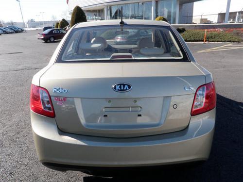 Kia Rio 2010 photo 2