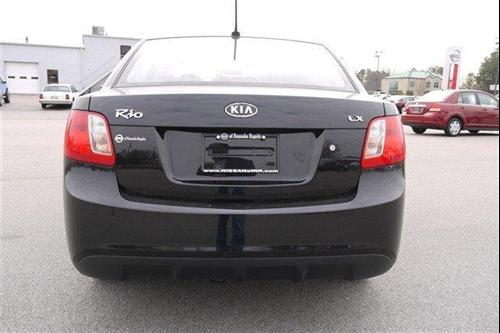 Kia Rio 2010 photo 3