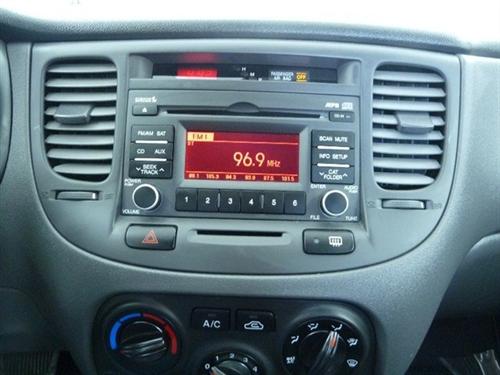 Kia Rio 2011 photo 1