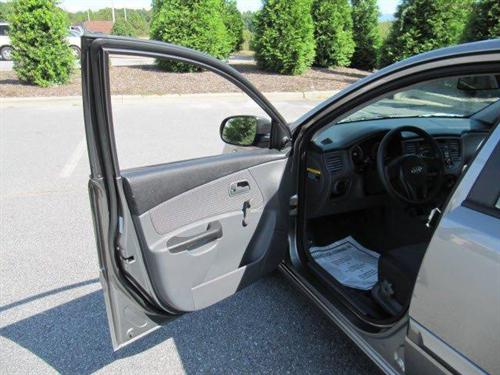 Kia Rio 2011 photo 3