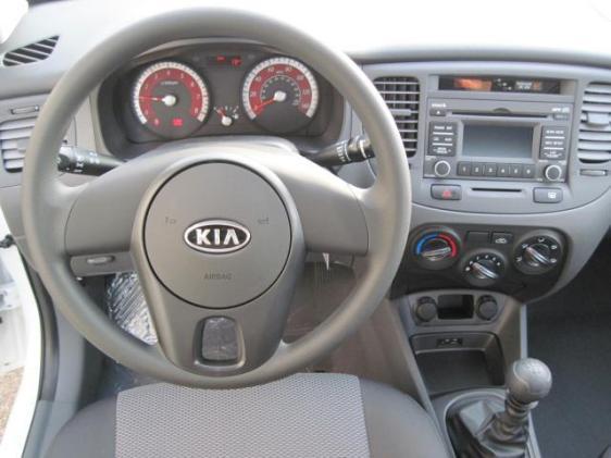 Kia Rio 2011 photo 4