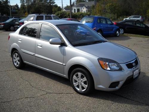 Kia Rio Extra Cab 4x4 Other