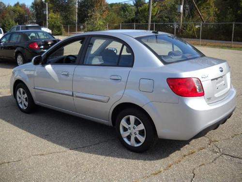 Kia Rio 2011 photo 4
