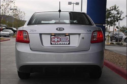 Kia Rio 2011 photo 2