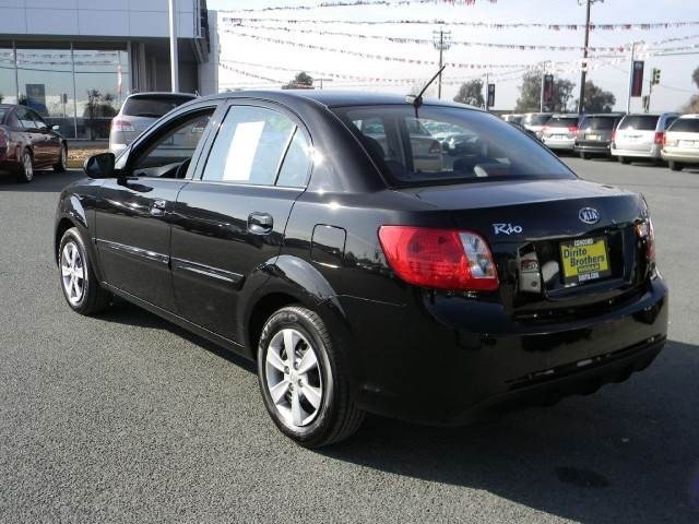 Kia Rio 2011 photo 4