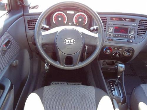 Kia Rio 2011 photo 4