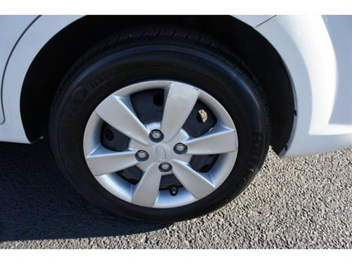 Kia Rio 2011 photo 3