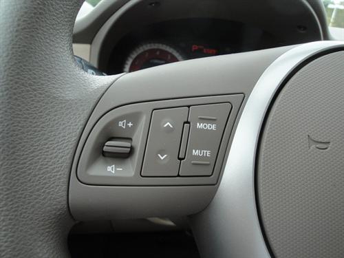 Kia Rio 2011 photo 1