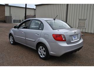 Kia Rio 2011 photo 1