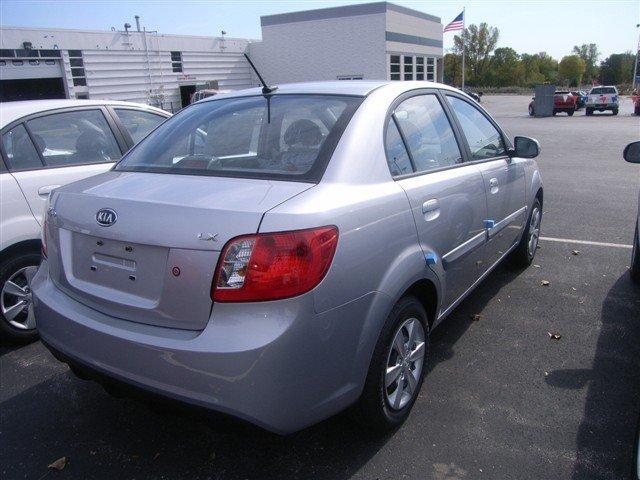 Kia Rio 2011 photo 4
