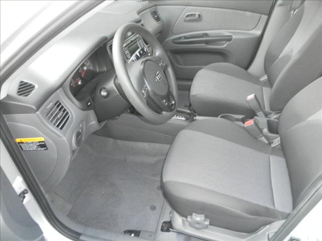 Kia Rio 2011 photo 4