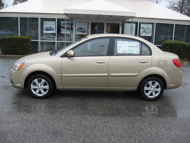 Kia Rio 2011 photo 1