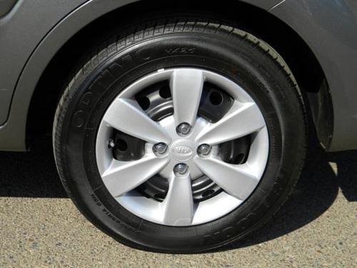 Kia Rio 2011 photo 2