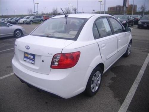 Kia Rio 2011 photo 4
