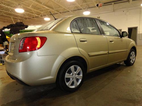 Kia Rio 2011 photo 2