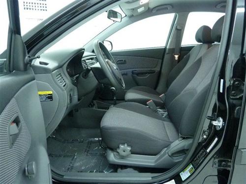 Kia Rio 2011 photo 2