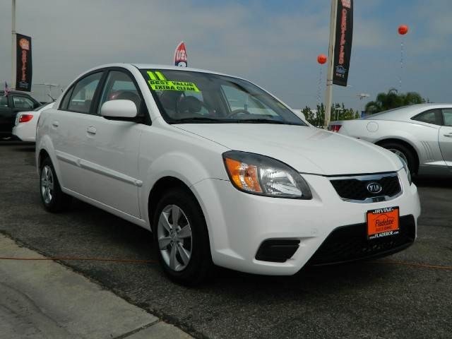 Kia Rio 2011 photo 2
