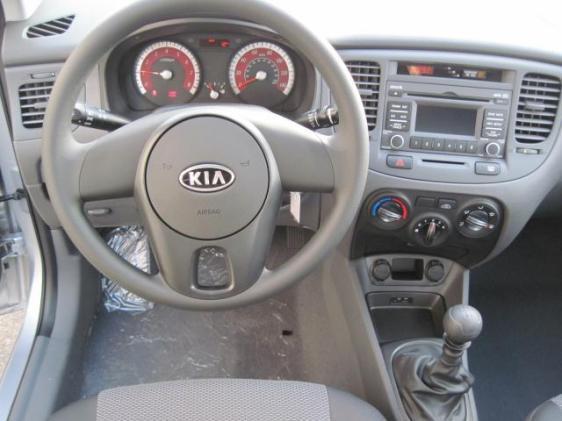 Kia Rio 2011 photo 4