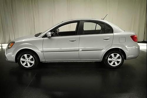 Kia Rio 2011 photo 3