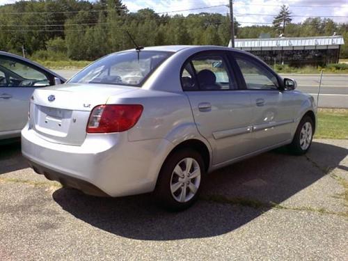 Kia Rio 2011 photo 2