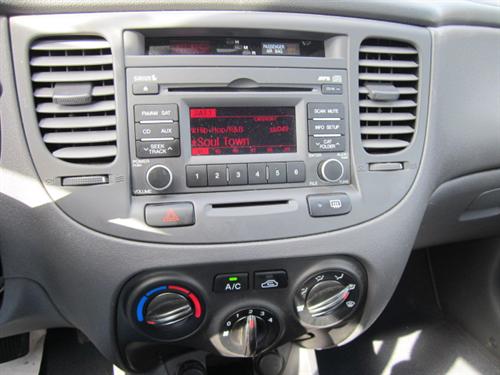 Kia Rio 2011 photo 2